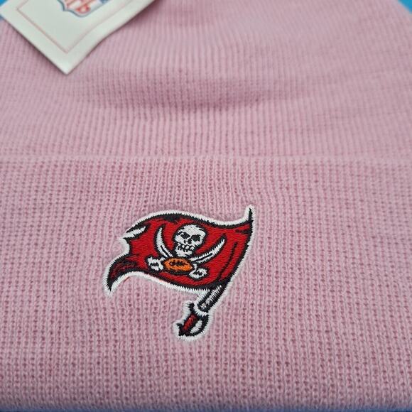 New Pink NFL Branded Tampa Bay Buccaneers Cuffed Beanie Hat Cap - Picture 2 of 4